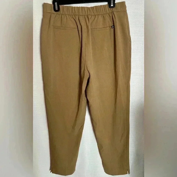 Banana Republic women’s pull on pant, camel colored size 10 - Picture 2 of 6